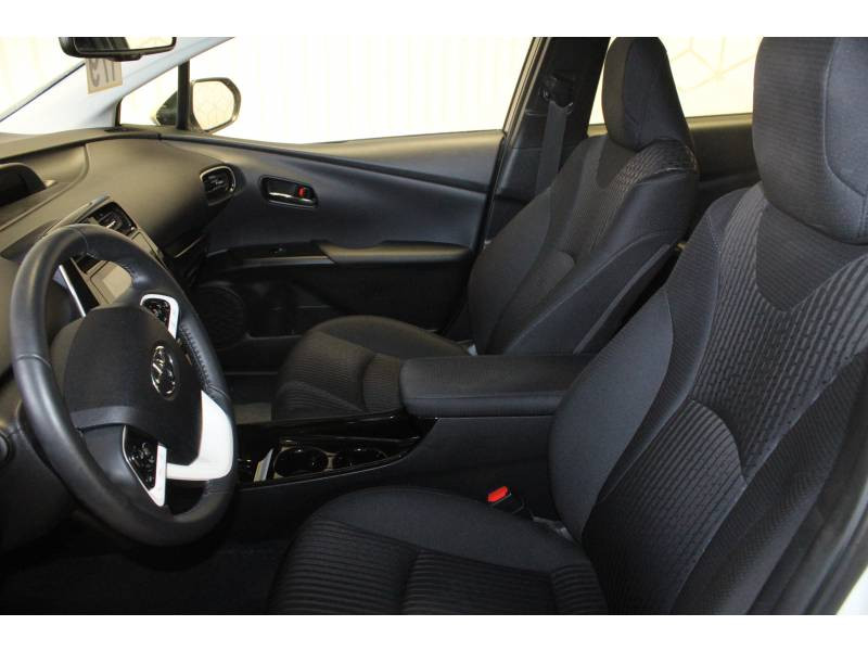 Photo 7 Toyota Prius HYBRIDE RECHARGEABLE Solar hybride essence électrique blanc en vente chez Francepronet Car Center Photo 7 de l'offre de TOYOTA Prius HYBRIDE RECHARGEABLE Solar à 26490€ chez Francepronet Car Center