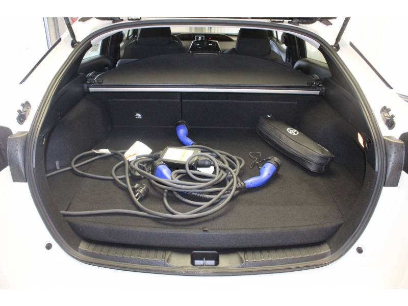 Photo 12 Toyota Prius HYBRIDE RECHARGEABLE Solar hybride essence électrique blanc en vente chez Francepronet Car Center Photo 12 de l'offre de TOYOTA Prius HYBRIDE RECHARGEABLE Solar à 26490€ chez Francepronet Car Center