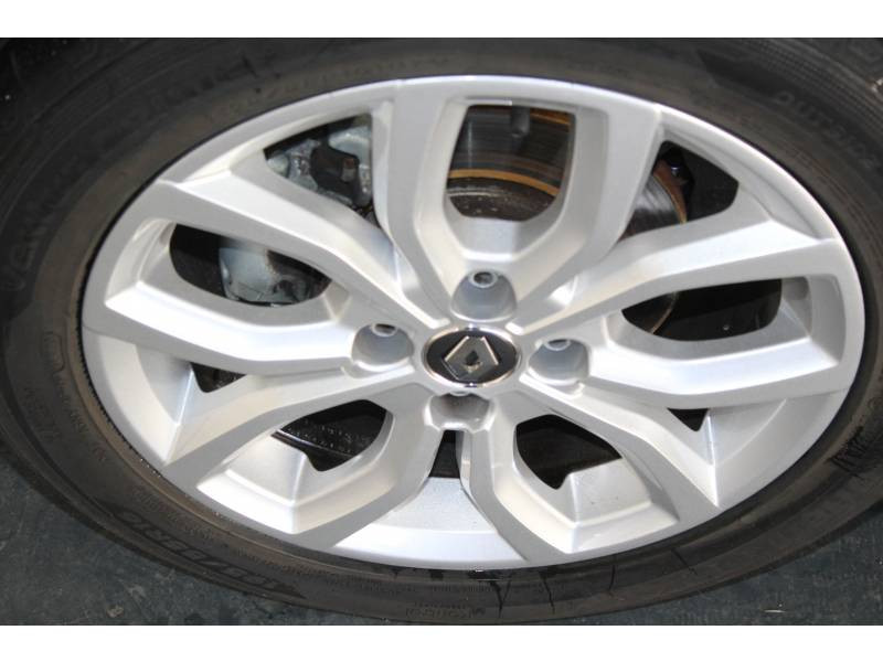 Photo 6 Renault Clio IV TCe 90 E6C Intens essence gris en vente chez Francepronet Car Center Photo 6 de l'offre de RENAULT Clio IV TCe 90 E6C Intens à 12490€ chez Francepronet Car Center