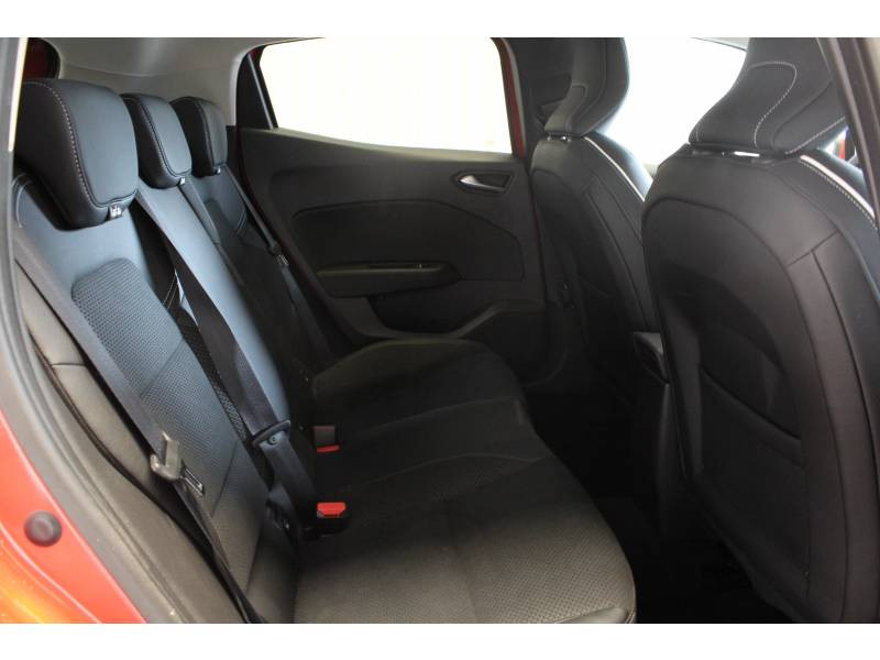 Photo 9 Renault Clio V TCe 100 Intens essence rouge en vente chez Francepronet Car Center Photo 9 de l'offre de RENAULT Clio V TCe 100 Intens à 16990€ chez Francepronet Car Center