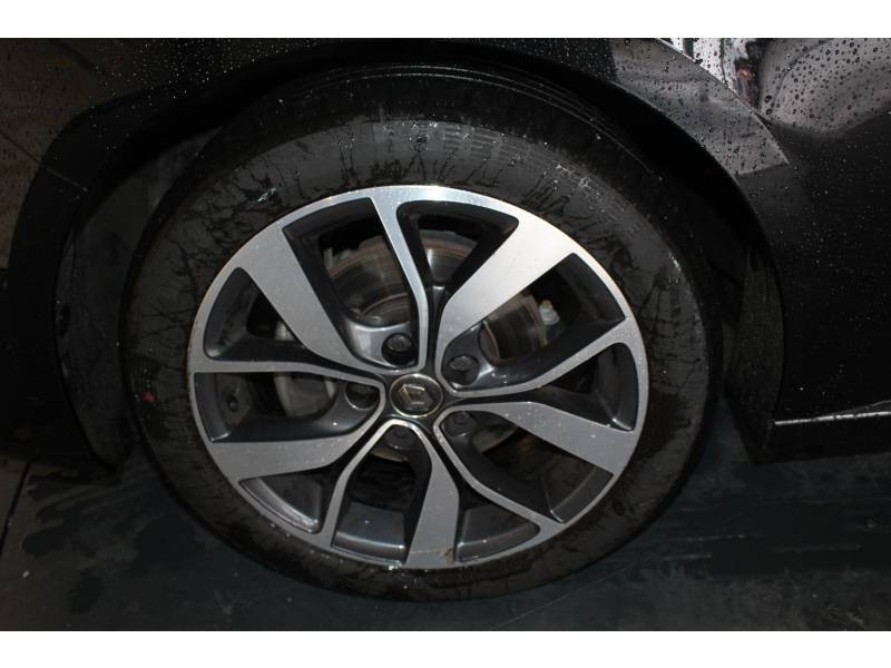 Photo 6 Renault Mégane IV BERLINE dCi 110 Energy EDC Intens diesel noir en vente chez Francepronet Car Center Photo 6 de l'offre de RENAULT Mégane IV BERLINE dCi 110 Energy EDC Intens à 15490€ chez Francepronet Car Center
