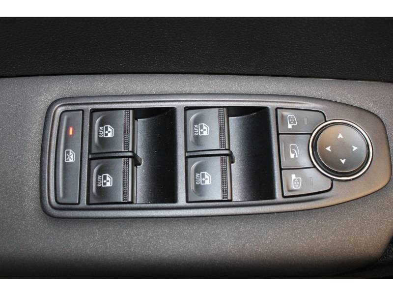 Photo 10 de l'offre de RENAULT Captur TCe 100 Business à 17490€ chez Francepronet Car Center