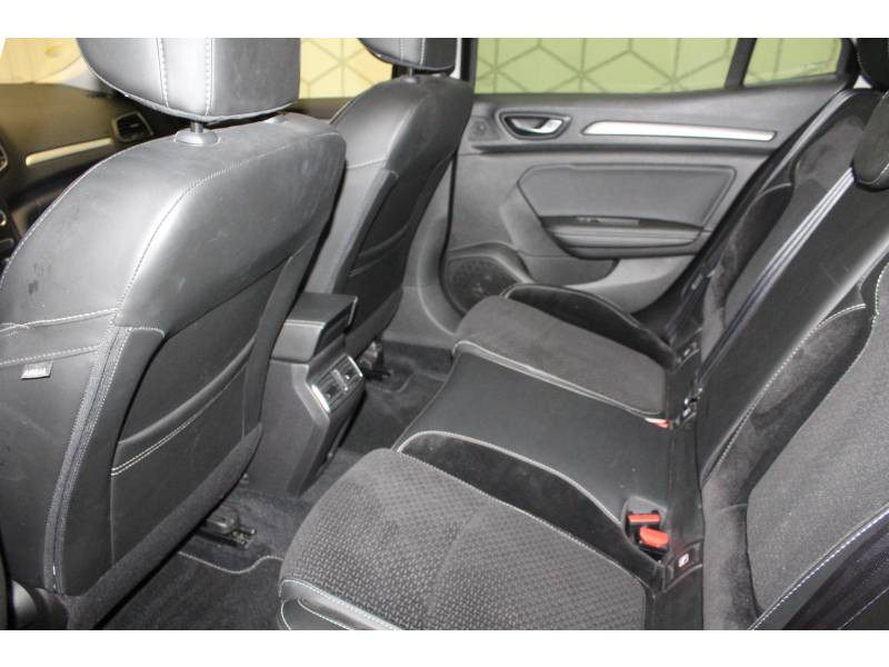 Photo 9 Renault Mégane IV BERLINE dCi 110 Energy EDC Intens diesel noir en vente chez Francepronet Car Center Photo 9 de l'offre de RENAULT Mégane IV BERLINE dCi 110 Energy EDC Intens à 15490€ chez Francepronet Car Center