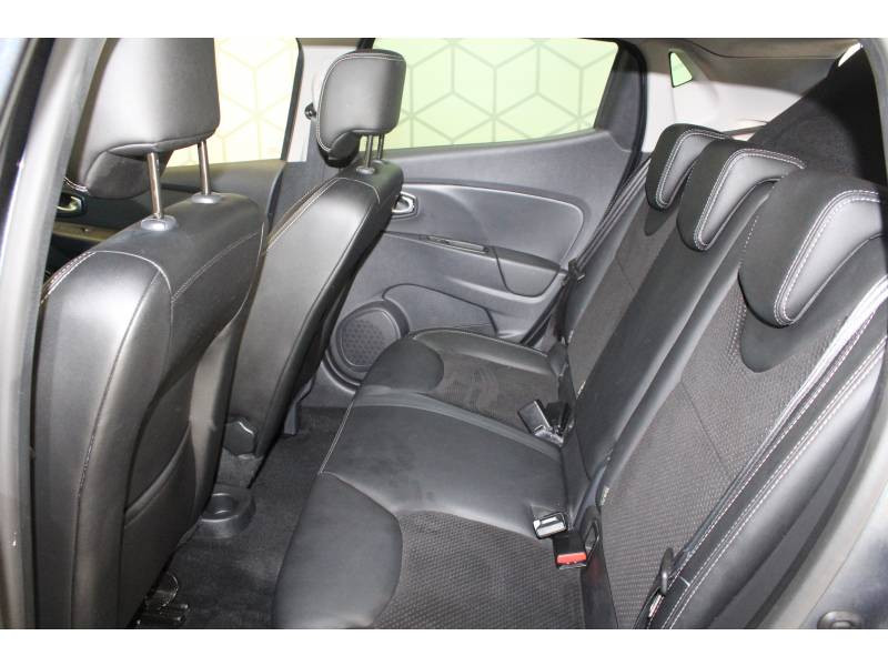 Photo 8 Renault Clio IV TCe 90 E6C Intens essence gris en vente chez Francepronet Car Center Photo 8 de l'offre de RENAULT Clio IV TCe 90 E6C Intens à 12490€ chez Francepronet Car Center