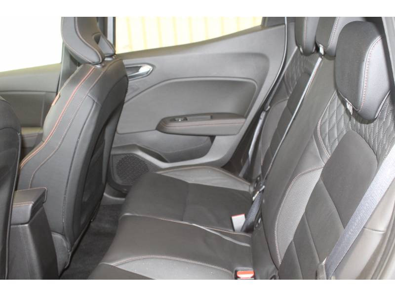 Photo 9 Renault Clio V Blue dCi 115 Initiale Paris diesel gris en vente chez Francepronet Car Center Photo 9 de l'offre de RENAULT Clio V Blue dCi 115 Initiale Paris à 21490€ chez Francepronet Car Center