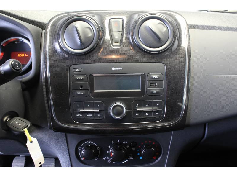 Photo 12 Dacia Sandero TCe 90 Essentiel essence bleu en vente chez Francepronet Car Center Photo 12 de l'offre de DACIA Sandero TCe 90 Essentiel à 11490€ chez Francepronet Car Center