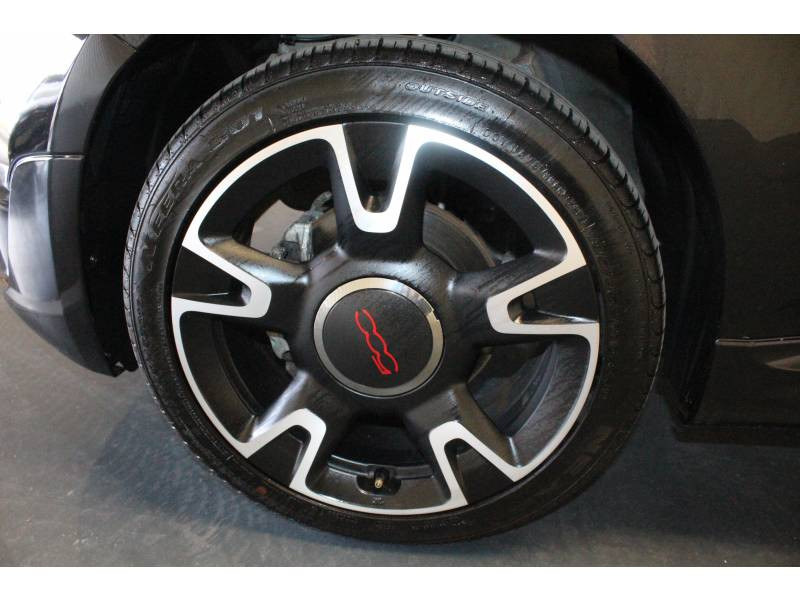 Photo 6 Fiat 500 1.2 69 ch S Plus essence noir en vente chez Francepronet Car Center Photo 6 de l'offre de FIAT 500 1.2 69 ch S Plus à 9990€ chez Francepronet Car Center