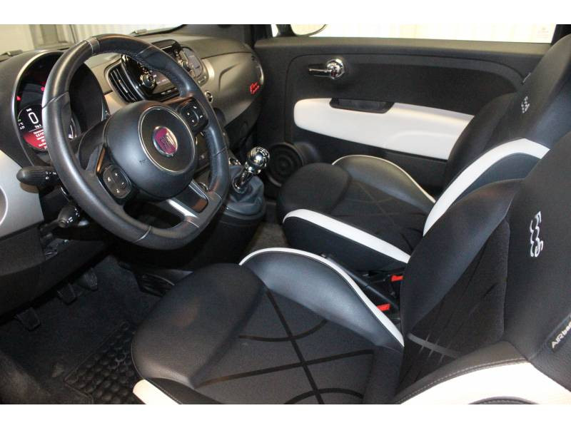 Photo 7 Fiat 500 1.2 69 ch S Plus essence noir en vente chez Francepronet Car Center Photo 7 de l'offre de FIAT 500 1.2 69 ch S Plus à 9990€ chez Francepronet Car Center