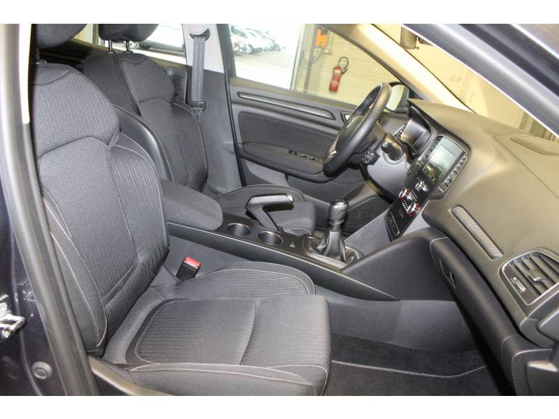 Photo 9 Renault Mégane IV BERLINE BUSINESS Blue dCi 115 diesel gris en vente chez Francepronet Car Center Photo 9 de l'offre de RENAULT Mégane IV BERLINE BUSINESS Blue dCi 115 à 15490€ chez Francepronet Car Center