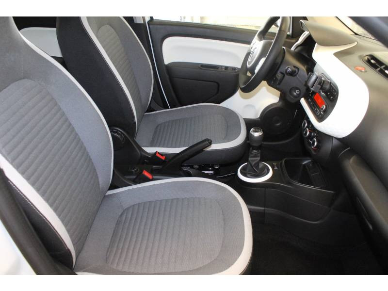 Photo 9 Renault Twingo III SCe 75 Zen essence blanc en vente chez Francepronet Car Center Photo 9 de l'offre de RENAULT Twingo III SCe 75 Zen à 9990€ chez Francepronet Car Center