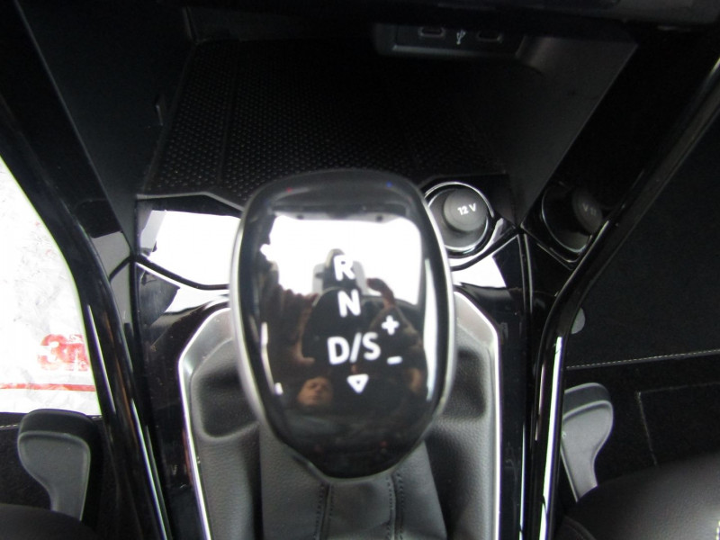 Photo 9 de l'offre de VOLKSWAGEN T-ROC II CABRIOLET R-LINE TSI 150 CV GPS CARPLAY USB JA 17 FULL LED I-COKPIT PK ASSIST BOITE DSG-7 à 36990€ chez Bougel transactions