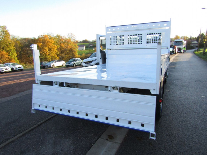 Photo 14 de l'offre de FORD TRANSIT CHASSIS 350 L2 BUSINESS 2L TDCI 170 CV BENNE HYDRAULIQUE ATTELAGE TVA=35825 E HT à 42990€ chez Bougel transactions
