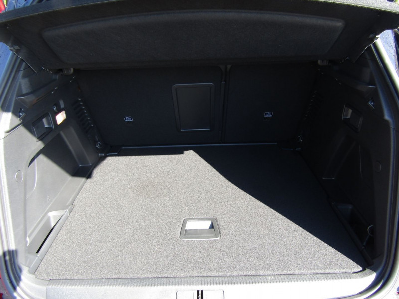 Photo 12 de l'offre de PEUGEOT 3008 PHASE 4 GT SPORT EAT8 BOITE AUTO BLUEHDI 130 CAMÉRA 360 GPS CUIR JA 19 FULL LEDS BICOLOR à 39500€ chez Bougel transactions