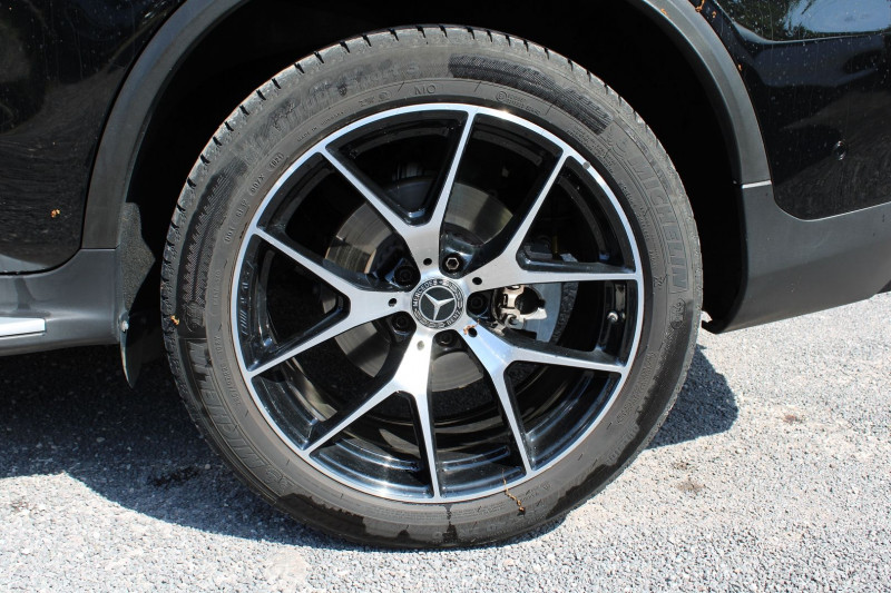 Photo 19 de l'offre de MERCEDES-BENZ GLC COUPE 300 E 211+122CH HYBRIDE AMG LINE 4MATIC GPS CAMÉRA TOE FULL LED BOITE 9G-TRONIC à 56500€ chez Bougel transactions