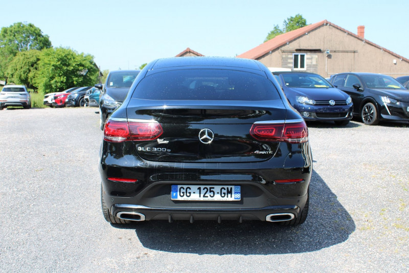 Photo 5 de l'offre de MERCEDES-BENZ GLC COUPE 300 E 211+122CH HYBRIDE AMG LINE 4MATIC GPS CAMÉRA TOE FULL LED BOITE 9G-TRONIC à 56500€ chez Bougel transactions