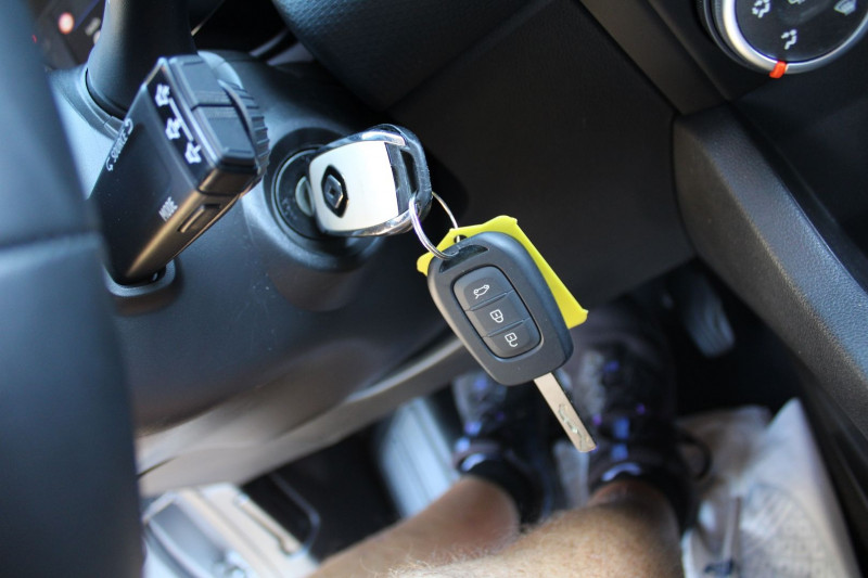 Photo 16 de l'offre de RENAULT CLIO 5 TCE 90 CV BUSINESS ESSENCE GPS CAR PLAY FULL LED USB RADAR BLUETOOTH RÉGULATEUR à 15990€ chez Bougel transactions