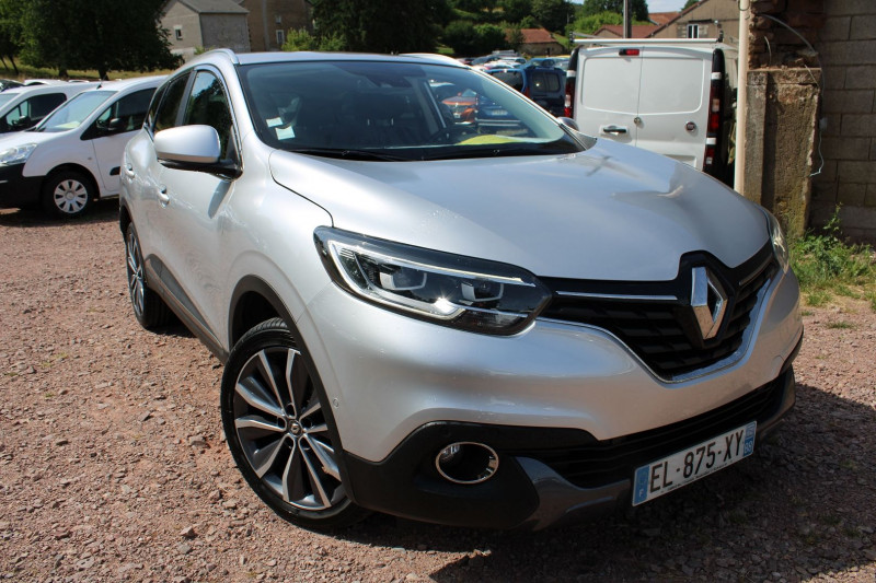 Photo 4 de l'offre de RENAULT KADJAR TCE 130 CV ENERGY INTENS CLIM GPS 3D CAMÉRA FULL LED USB PARK ASSIST RÉGULATEUR à 16500€ chez Bougel transactions