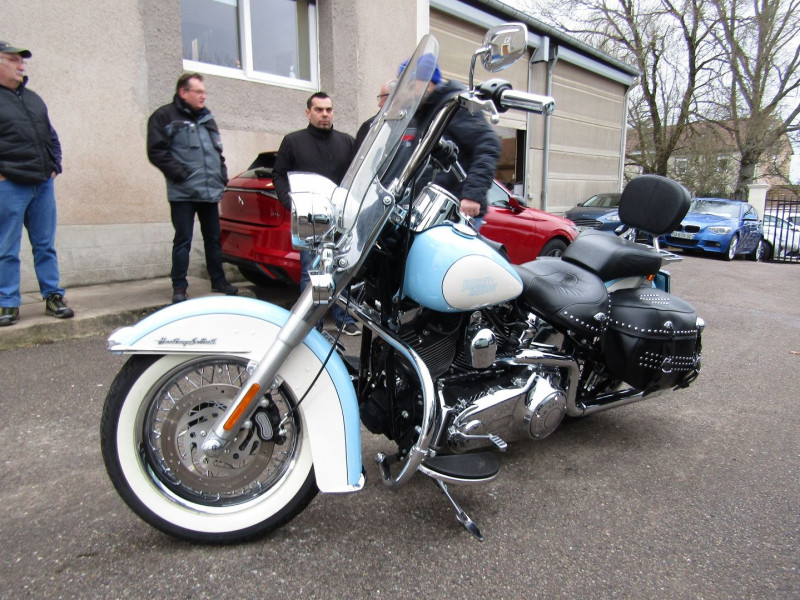 Harley-Davidson SOFT. HERIT. CLASSIC SOFTAIL HERITAGE CLASSIC 1584 BICOLORE 2009 Essence BLEU /BLANC Occasion à vendre