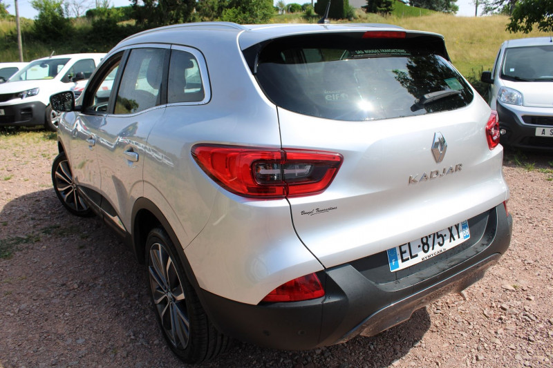 Photo 2 de l'offre de RENAULT KADJAR TCE 130 CV ENERGY INTENS CLIM GPS 3D CAMÉRA FULL LED USB PARK ASSIST RÉGULATEUR à 16500€ chez Bougel transactions
