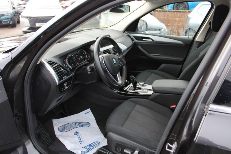 Photo 9 de l'offre de BMW X3 (G01) S-DRIVE 18 D DESIGN 150 CV GPS 3D FULL LED CAMÉRA I-COKPIT USB JA 17 BOITE AUTO à 33500€ chez Bougel transactions