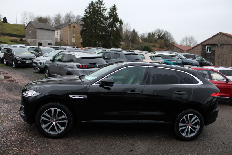 Photo 5 Jaguar F-PACE 2.0D 180CH R-SPORT 4X4 CUIR CAMÃRA GPS BOITE AUTO  ATTELAGE Diesel NOIR DIAMAND en vente chez Bougel transactions Photo 5 de l'offre de JAGUAR F-PACE 2.0D 180CH R-SPORT 4X4 CUIR CAMÃRA GPS BOITE AUTO  ATTELAGE à 26900€ chez Bougel transactions
