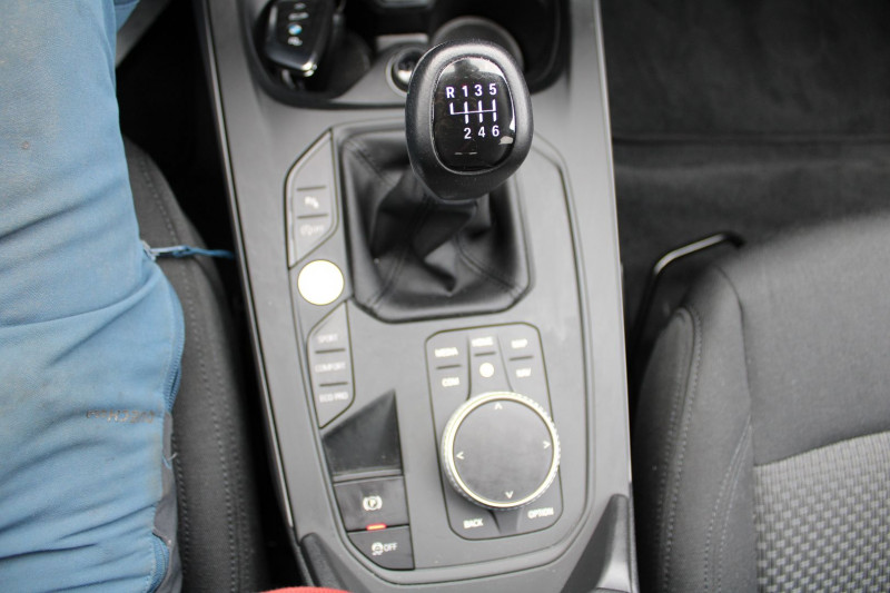 Photo 14 de l'offre de BMW SERIE 1 BUSINESS DESIGN 116D BOITE 6V CAMÉRA GRAND GPS 3D USB ABS   FULL LEDS à 26500€ chez Bougel transactions