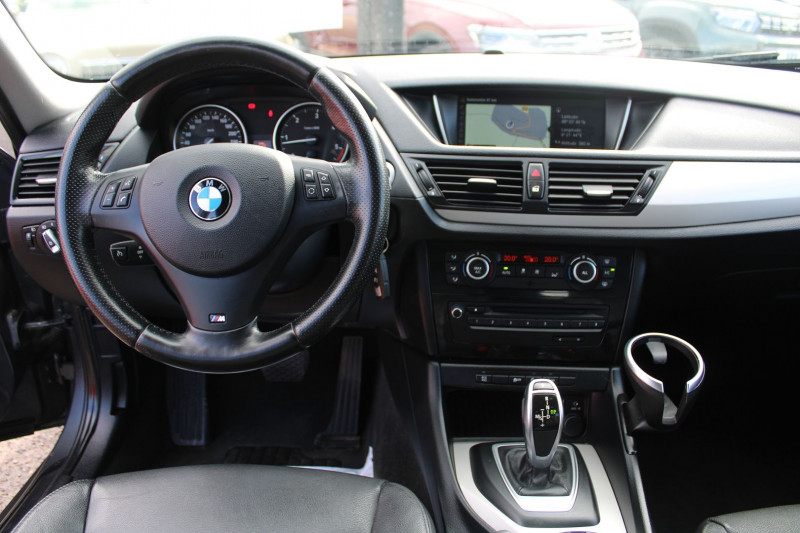 Photo 10 de l'offre de BMW X1 LOUNGE 2LD (4X4) X-DRIVE 184 CV GPS 3D ATTELAGE USB JA 17 RÉGULATEUR BOITE AUTO à 14990€ chez Bougel transactions