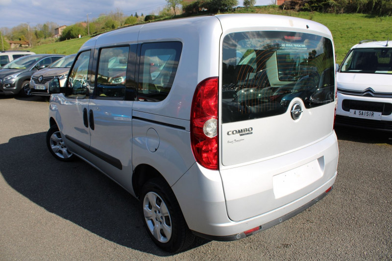 Photo 3 de l'offre de OPEL COMBO II 1L6 CDTI 90 CV TURBO DIESEL 6 VITESSES CLIMAT LASER RDS RADARS ABS ASR  5 PLAÇES à 10400€ chez Bougel transactions