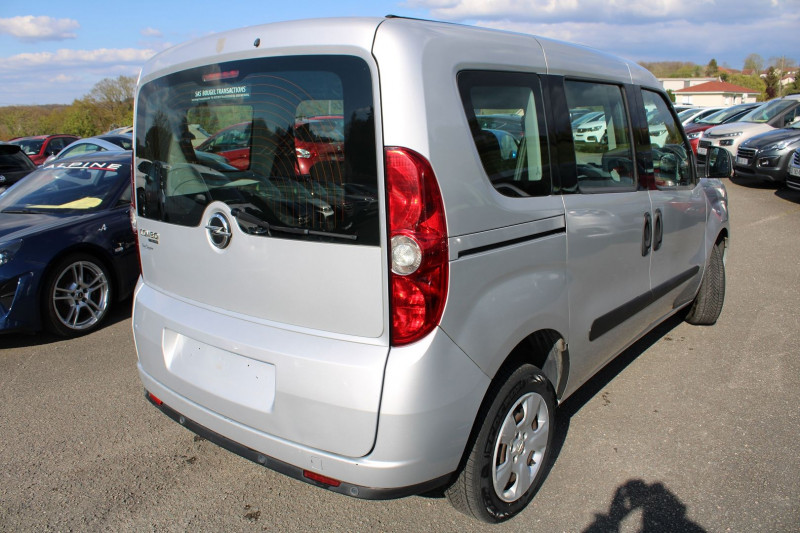 Photo 2 de l'offre de OPEL COMBO II 1L6 CDTI 90 CV TURBO DIESEL 6 VITESSES CLIMAT LASER RDS RADARS ABS ASR  5 PLAÇES à 10400€ chez Bougel transactions