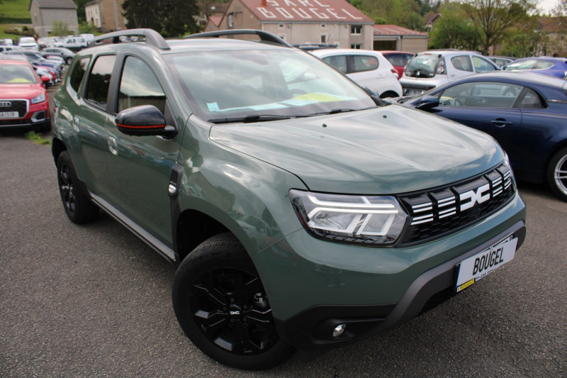 Dacia DUSTER 5 TCE 100 CV EXTREME GPL+ESSENCE USB CAMÉRA 360° FULL LED JA 17 GPS 3D RÉGULATEUR GPL VERT LICKEN Occasion à vendre