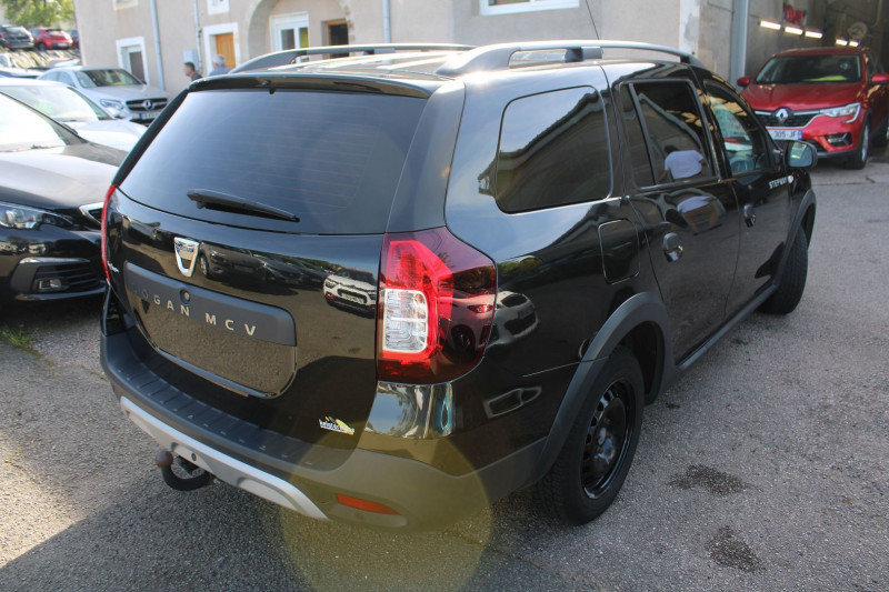 Photo 2 de l'offre de DACIA LOGAN MCV STEPWAY BREAK 1L5 BLUEDCI 95 CAMÉRA RÉGULATEUR BLUETOOTH GPS USB LEDS ACCOUDOIR à 12990€ chez Bougel transactions