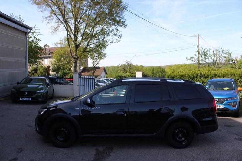 Photo 5 de l'offre de DACIA LOGAN MCV STEPWAY BREAK 1L5 BLUEDCI 95 CAMÉRA RÉGULATEUR BLUETOOTH GPS USB LEDS ACCOUDOIR à 12990€ chez Bougel transactions