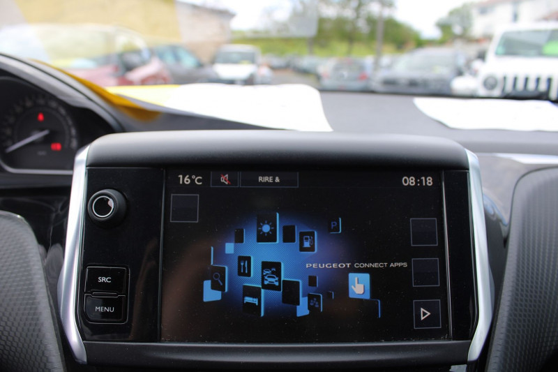 Photo 13 de l'offre de PEUGEOT 208 II 1L6 BLUE HDI 75 CV STYLE ÉCRAN TACTILE CLIM AUDIO USB RADAR BLUETOOTH RÉGULATEUR à 10500€ chez Bougel transactions