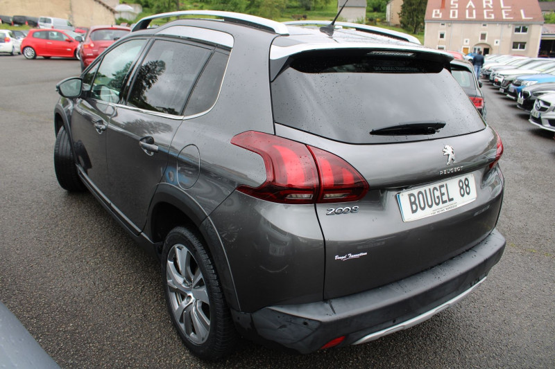 Photo 3 de l'offre de PEUGEOT 2008 II BLUE HDI 120 CV ALLURE LUXE GPS 3D CAMÉRA TOIT PANO RE USB JA 17 GRIP RÉGULATEUR à 10990€ chez Bougel transactions