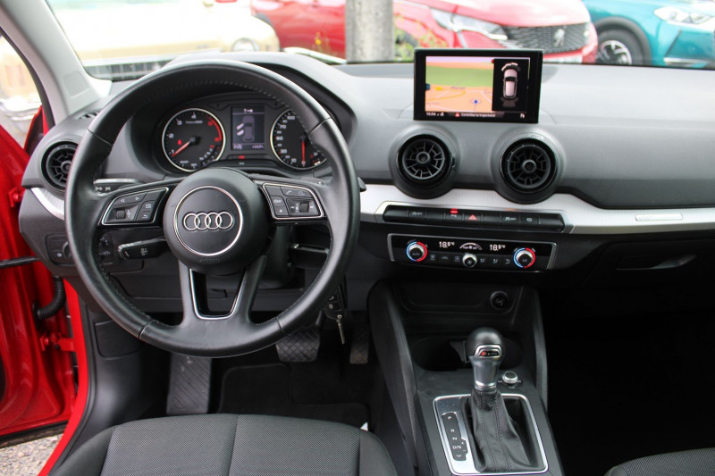 Photo 10 de l'offre de AUDI Q2 DÉSIGN 1L6 TDI 116 CV S-TRONIC 7 BOITE AUTO GPS REGULATEUR BLUETOOTH USB  LEDS à 22900€ chez Bougel transactions