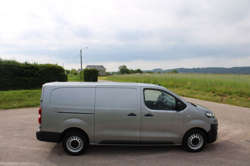 Photo 6 de l'offre de CITROEN JUMPY 4 XL GPS 3D 2L BLUE HDI 145 CV CAMÉRA USB RABILLAGE BOIS BOITE AUTO TVA=26990 E HT à 32400€ chez Bougel transactions