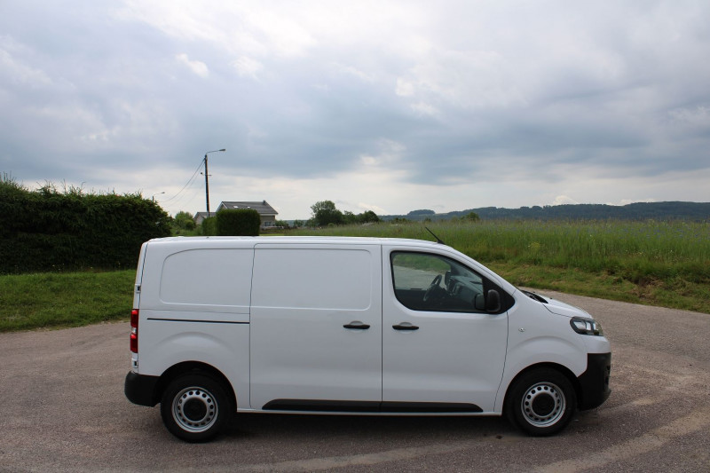 Photo 6 de l'offre de CITROEN JUMPY 4 M GPS 3D 2L BLUE HDI 145 CV CAMÉRA USB RÉGULATEUR RABILLAGE BOIS TVA=24985 E HT à 29990€ chez Bougel transactions