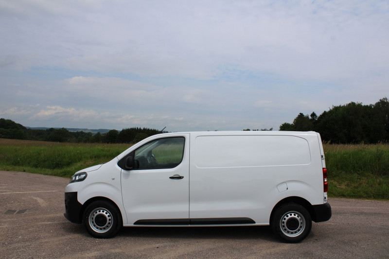 Photo 5 de l'offre de CITROEN JUMPY 4 M GPS 3D 2L BLUE HDI 145 CV CAMÉRA USB RÉGULATEUR RABILLAGE BOIS TVA=24985 E HT à 29990€ chez Bougel transactions