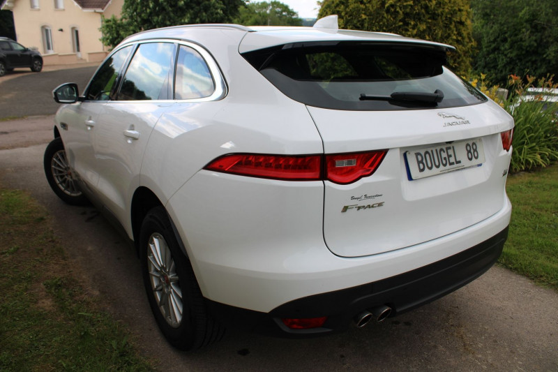 Photo 3 de l'offre de JAGUAR F-PACE 2LD180 PRESTIGE BOITE AUTO X8 CUIR GPS CAMÉRA RÉGULATEUR BLUETOOTH LEDS USB 4X4 à 29990€ chez Bougel transactions