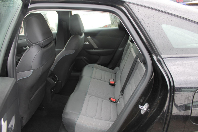 Photo 9 de l'offre de CITROEN C4 PHASE 4 FEEL PACK ABS 1L5 BLUEHDI 130 EAT8 GPS BOITE AUTO CAMÉRA USB FULL LEDS JANTES 18 à 22900€ chez Bougel transactions