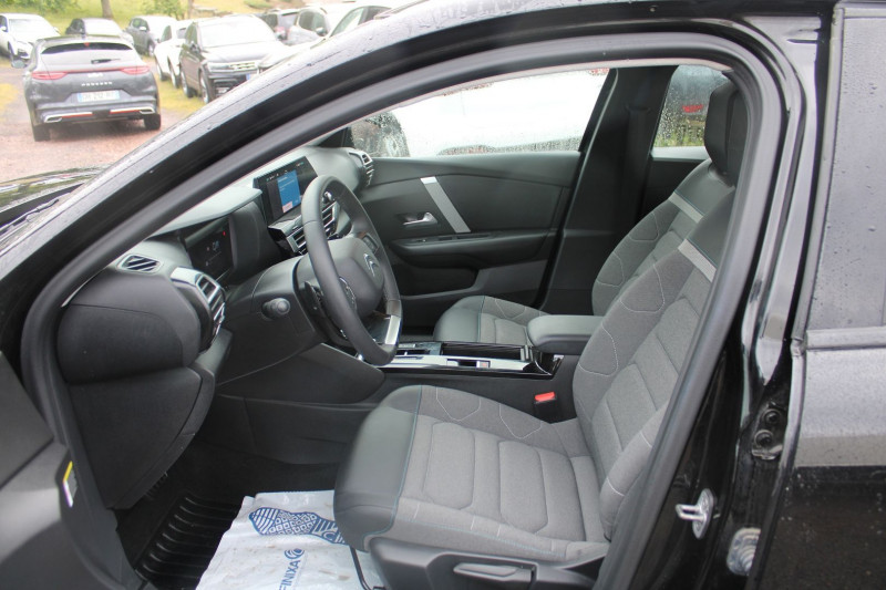 Photo 8 de l'offre de CITROEN C4 PHASE 4 FEEL PACK ABS 1L5 BLUEHDI 130 EAT8 GPS BOITE AUTO CAMÉRA USB FULL LEDS JANTES 18 à 22900€ chez Bougel transactions