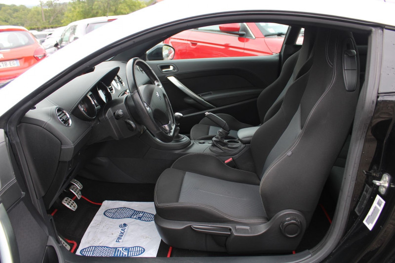 Photo 8 de l'offre de PEUGEOT RCZ PACK THP 156 CV CLIM BECQUET ELECT AUDIO USB RE JA 18 RADAR BLUETOOTH RÉGULATEUR à 13990€ chez Bougel transactions