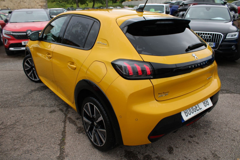 Photo 4 de l'offre de PEUGEOT 208 III GT LINE BOITE 6V ESSENCE 100 CV CAMÉRA GPS USB CUIR FULL LEDS RÉGULATEUR  JA 17 à 15900€ chez Bougel transactions