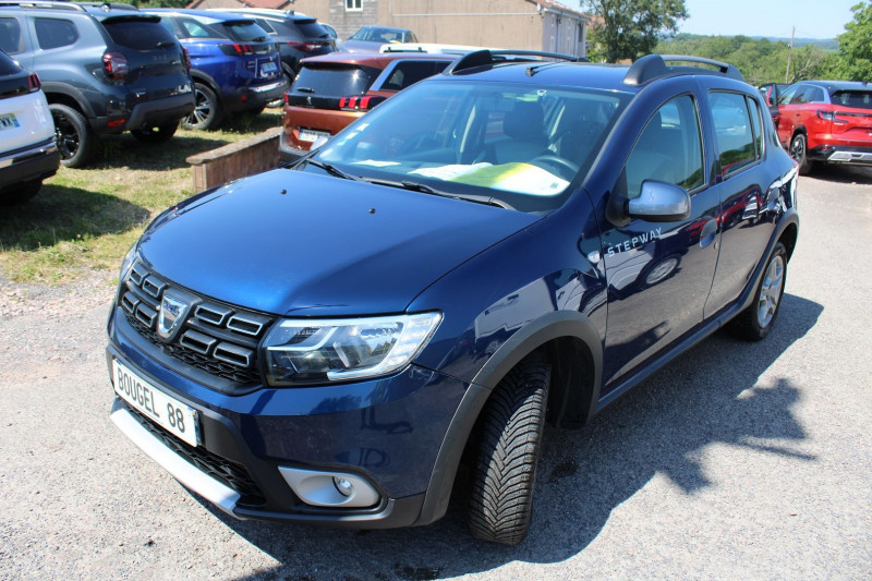 Photo 4 de l'offre de DACIA SANDERO III TCE 90 CV STEPWAY ESSENCE GPS 3D CLIM CAMÉRA AUDIO MP3 USB BLUETOOTH RÉGULATEUR à 9500€ chez Bougel transactions