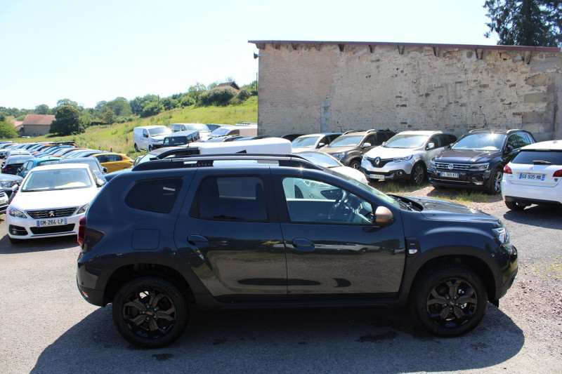 Photo 5 de l'offre de DACIA DUSTER 5 EXTREME BLUE DCI 115 CV  4X4  GPS 3D CAMÉRA 360° FULL LED USB JA 17 RÉGULATEUR à 27500€ chez Bougel transactions