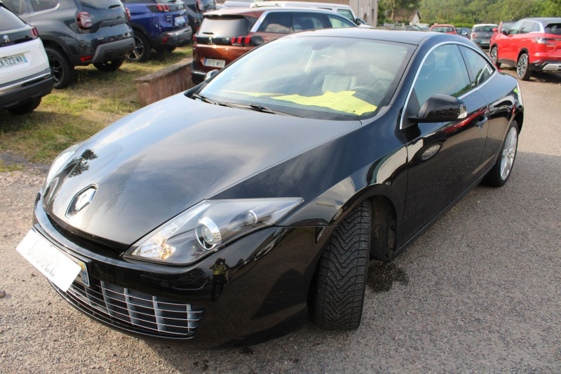 Photo 4 de l'offre de RENAULT LAGUNA III COUPE 2L DCI 150 GT 4.CONTROL BOITE 6V ABS GPS USB CLIM AUTO CUIR REGULATEUR BLUETOOTH à 8700€ chez Bougel transactions