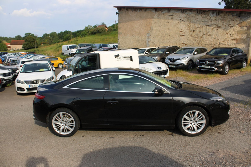 Photo 5 de l'offre de RENAULT LAGUNA III COUPE 2L DCI 150 GT 4.CONTROL BOITE 6V ABS GPS USB CLIM AUTO CUIR REGULATEUR BLUETOOTH à 8700€ chez Bougel transactions