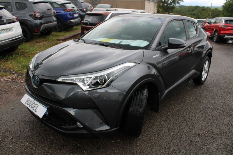 Photo 6 de l'offre de TOYOTA C-HR DYNAMIC 1L2 122 CV HYBRIDE GPS 3D CAMÉRA USB JA 17 LED RÉGULATEUR BOITE AUTO CVT à 19990€ chez Bougel transactions