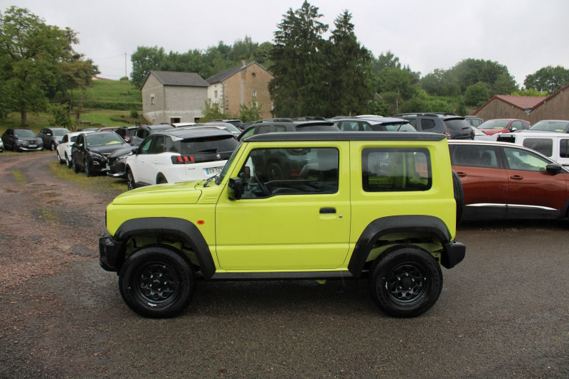 Photo 5 de l'offre de SUZUKI JIMNY III VVT 102 CV PRIVILEGE ESSENCE  4X4  CLIM RÉGULATEUR USB BLUETOOTH TVA=22492 E HT à 26990€ chez Bougel transactions