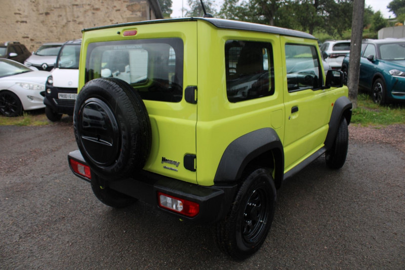 Photo 2 de l'offre de SUZUKI JIMNY III VVT 102 CV PRIVILEGE ESSENCE  4X4  CLIM RÉGULATEUR USB BLUETOOTH TVA=22492 E HT à 26990€ chez Bougel transactions